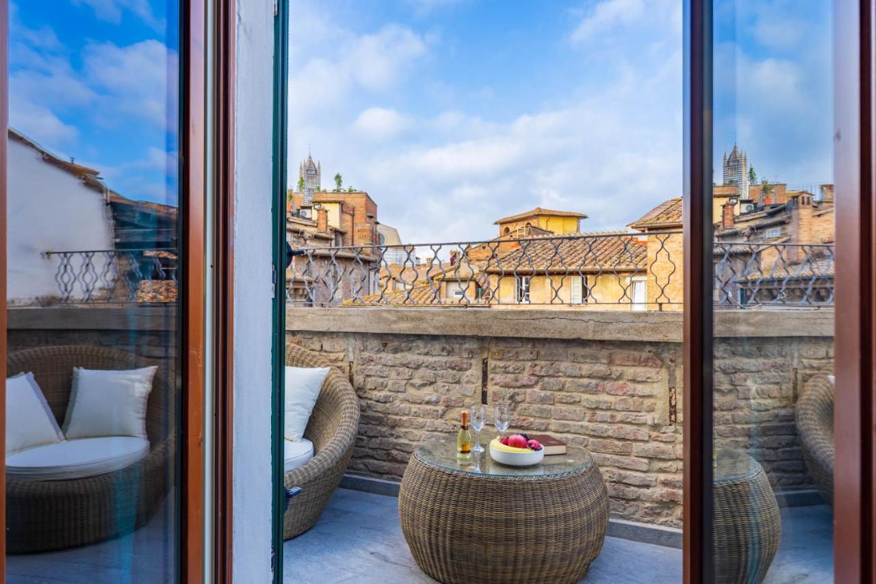 Blossoms Of Siena, Adults Only Exterior photo