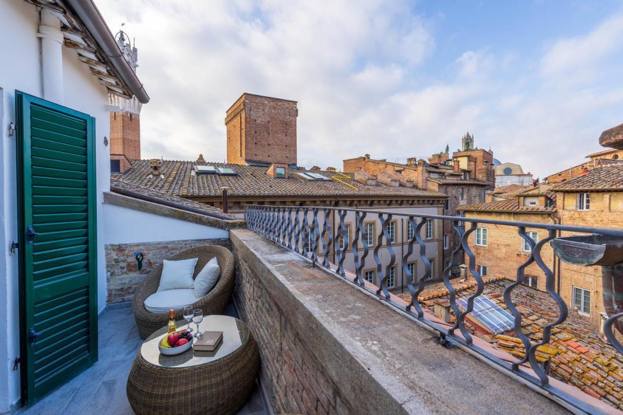 Blossoms Of Siena, Adults Only Exterior photo